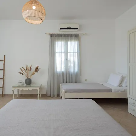 Maria's & Studios Apartment Agia Anna (Naxos)