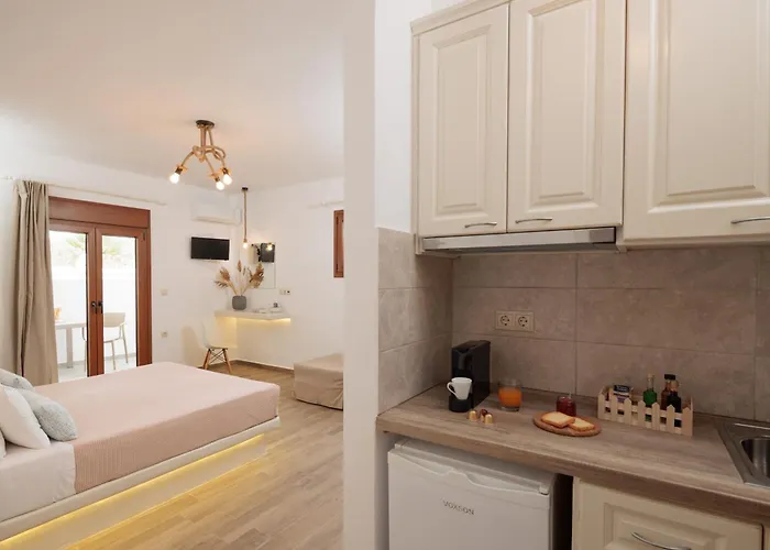 Maria's & Studios Apartment *